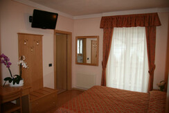 Stanza doppia con balcone