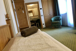 DBEB04A4-715E-48CD-A414-875A709B9118