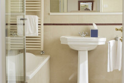 Du Lac et Du Parc Grand Resort -Romantic Suite 07