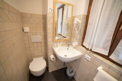 04102019-128_DSC1736