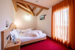 Hotel Europa Pera di Fassa camera matrimoniale