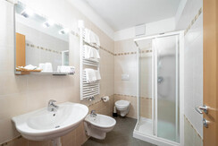 Hotel Europa Pera di Fassa camera matrimoniale