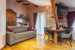 Suite 125A3547-HDR