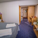  Photo of Family room with 4 beds - Summertime