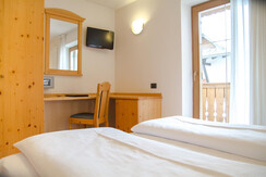 Camera standard Hotel Genzianella Ziano di Fiemme 