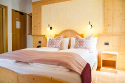 Camera Romantic Hotel Genzianella Ziano di Fiemme 