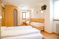 Camera famigliare Hotel Genzianella Ziano di Fiemm