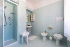 Hotel-Molveno-bagno stanza junior suite (1)
