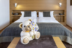 JUNIOR_SUITE_002