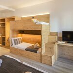  Foto von Vierbettzimmer, Dusche, WC, Balkon