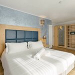  Foto von Zweibettzimmer, Dusche, WC, Standard