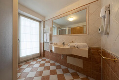 Camera Superior Larsech bagno