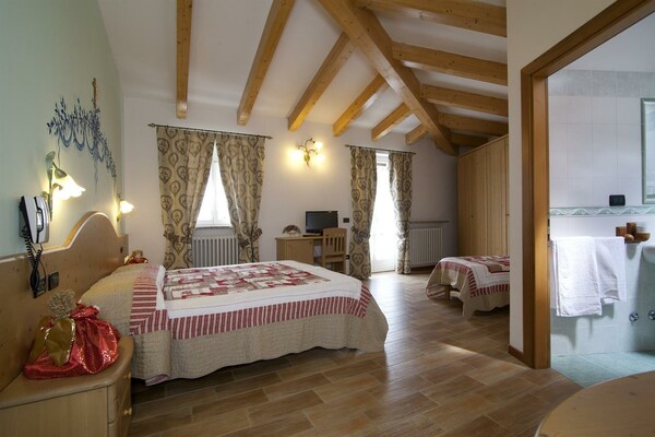Hotel Sport snc - CAMERE (10)