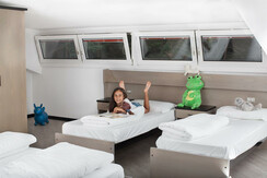 domi 202 family room