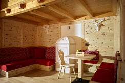 Suite Tyrol angolo soggiorno 2 bassa