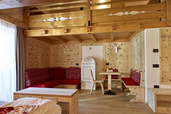 Suite Tyrol angolo soggiorno bassa