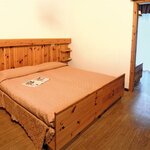  Photo of Family room