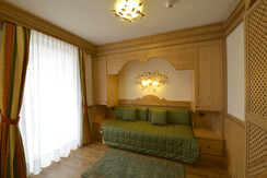 Hotel_La_Torretta_Tonale_junior_suite_romantic