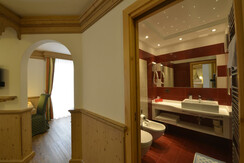 Hotel_La_Torretta_Tonale_junior_suite_romantic5