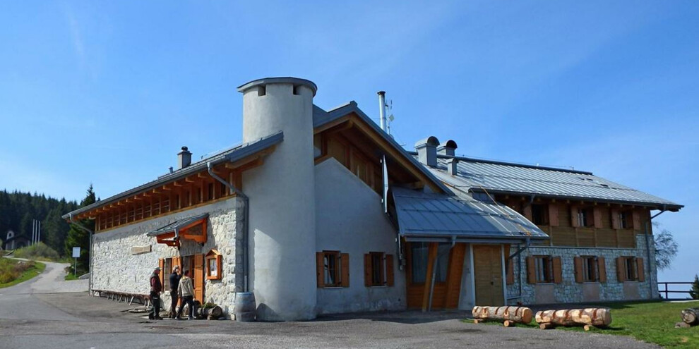 Rifugio Malga Zugna, Vallagarina