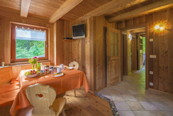 7bc03a48-3e11-4ddc-889e-1deee51941b8.c10