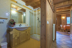 460f5ccc-6b1a-48b1-9eda-4633cb0dc83b.c10