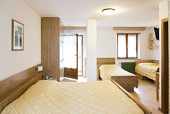 IMG_1055_Camera_01_01_ReducedForWeb