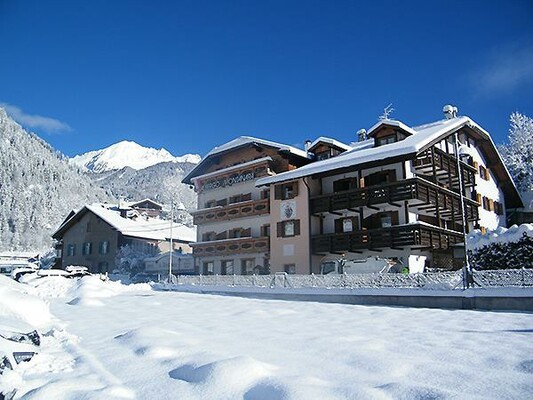 Hotel Montanara Predazzo inverno