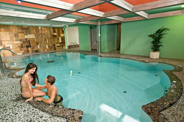 piscina area wellness