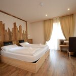  Photo of 4-bed room