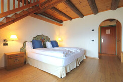 Hotel Bellacosta camera superior interno