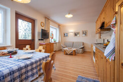 Residence-Cristina-Pozza_Botton-d-Oro (7)