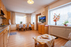 Residence-Cristina-Pozza_Botton-d-Oro (5)