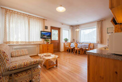 Residence-Cristina-Pozza_Giglio-Rosso (2)