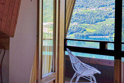 Camera vista lago