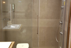 APT 5 shower - turkish bath-min