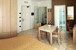 Camera con cucina Residence Miralago Trentino