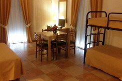 Monolocale 4 posti letto Residence Miralago