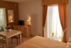 Camera matrimoniale hotel Miralago Trentino