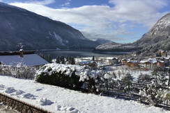 il lago con la neve