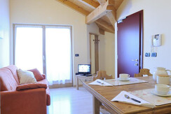 Appartamento 4/6 posti letto giallo mansarda - 2