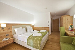 Superior Room JENDSANA