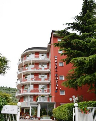 Hotel Royal Riva del Garda 01