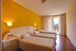 camera classic tripla