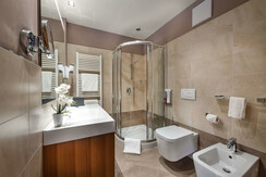 2018-12-21-Wolkersdorfer-Room&Bath-DSC-2616-key