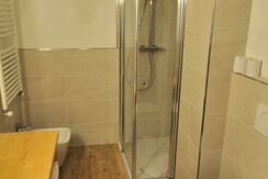 stanza_camera_family_bagno_piccola