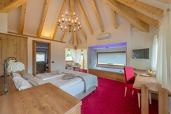 camera torre romantica