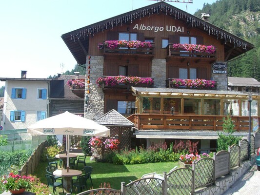 Hotel Val Udai Mazzin