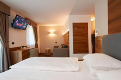 Hotel-Valacia_Junior Suite_4