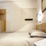  Photo of 4-bed room, shower or bathtub | © Hotel Venezia - Trento